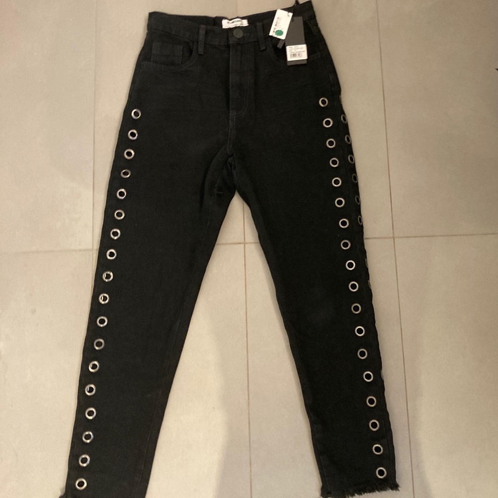 Vintage High Rise Grommet Mom Jeans